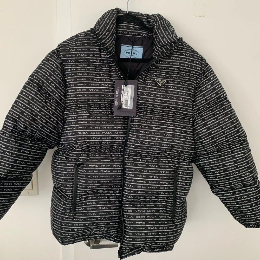 RRP$4,000 Prada Re-Nylon down puffer logo jacket in black NWT - Picture 5 of 13